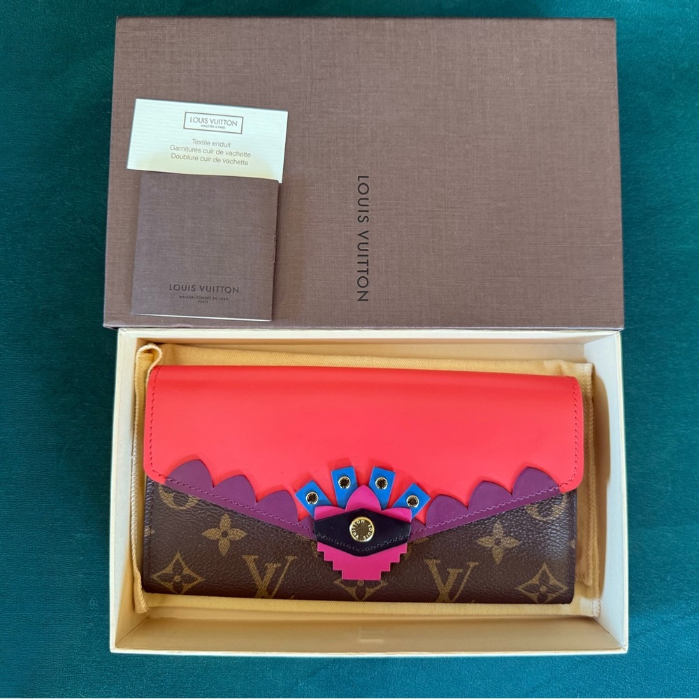 LOUIS VUITTON Monogram Totem PVC Leather Bifold Wallet Brown Flamingo Long